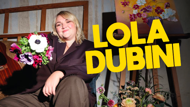 bandeau lola dubini en spectacle à Nantes