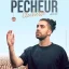 Affiche du spectacle Clochette de Hugo Pêcheur à Nantes : portrait d’Hugo Pêcheur levant la main vers une clochette dorée suspendue, mis en scène par Philippe Sohier